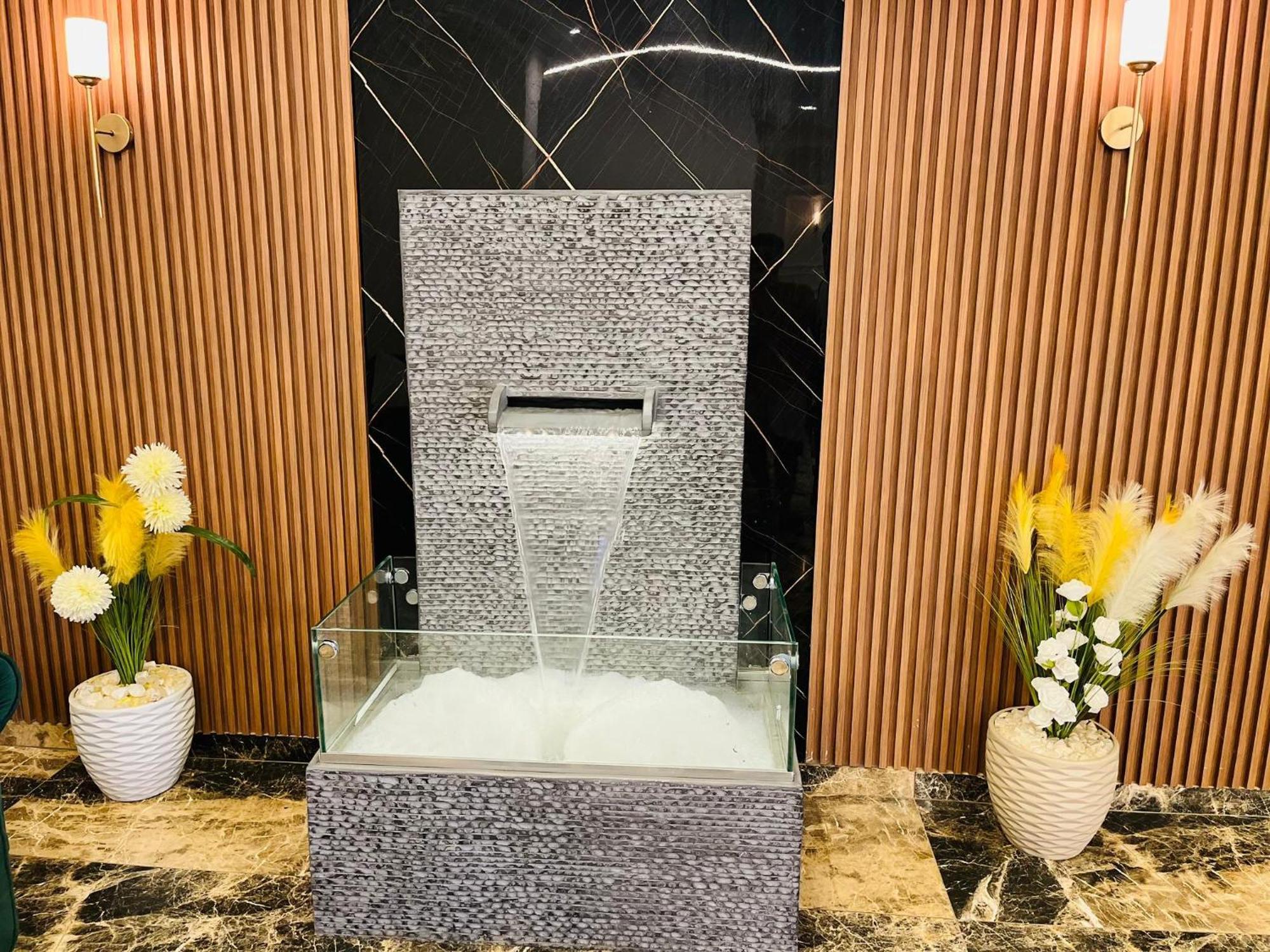 Shadow Pyramids Suites And Jacuzzi Kafret el-Gabal 외부 사진