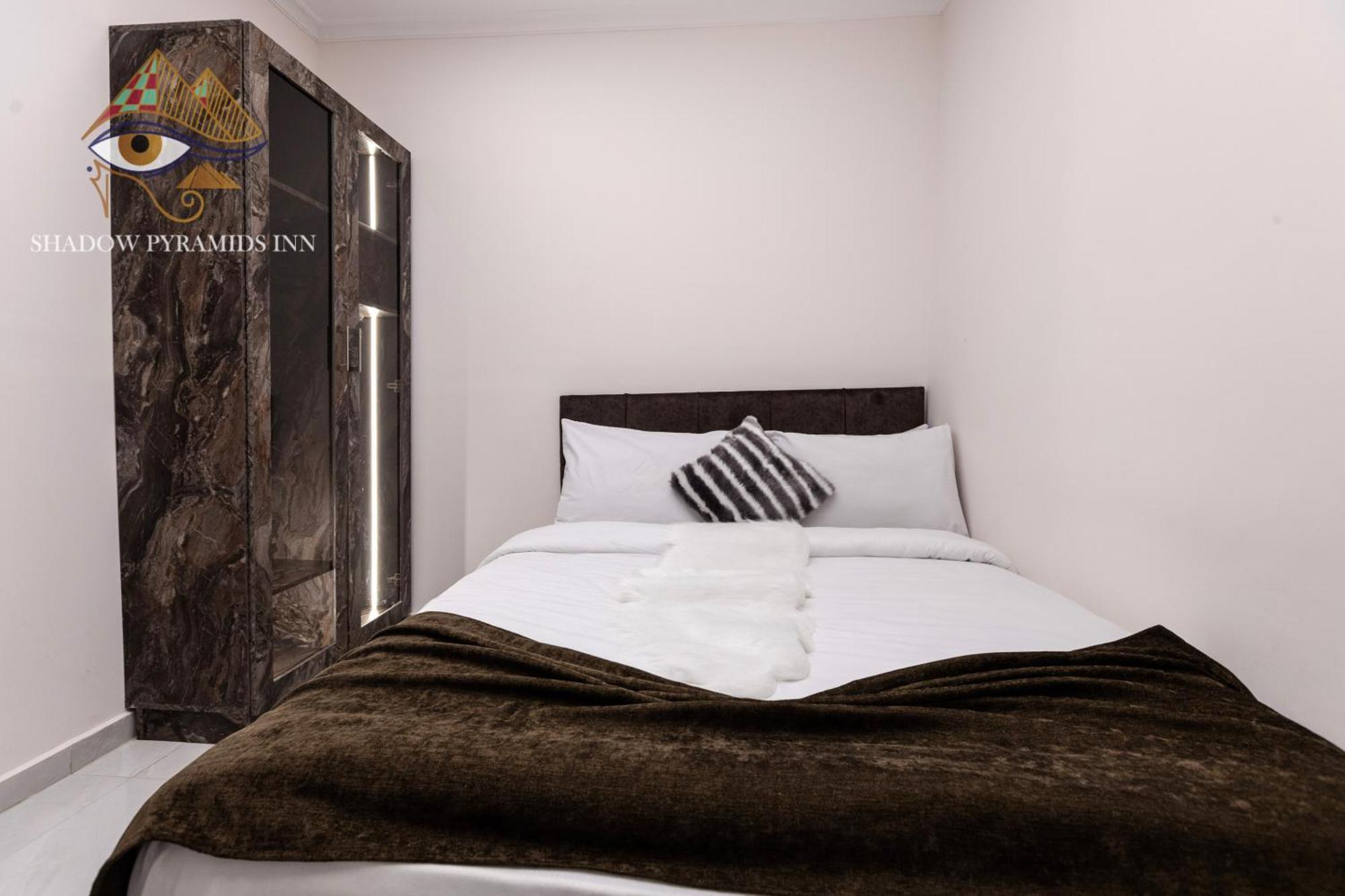 Shadow Pyramids Suites And Jacuzzi Kafret el-Gabal 외부 사진