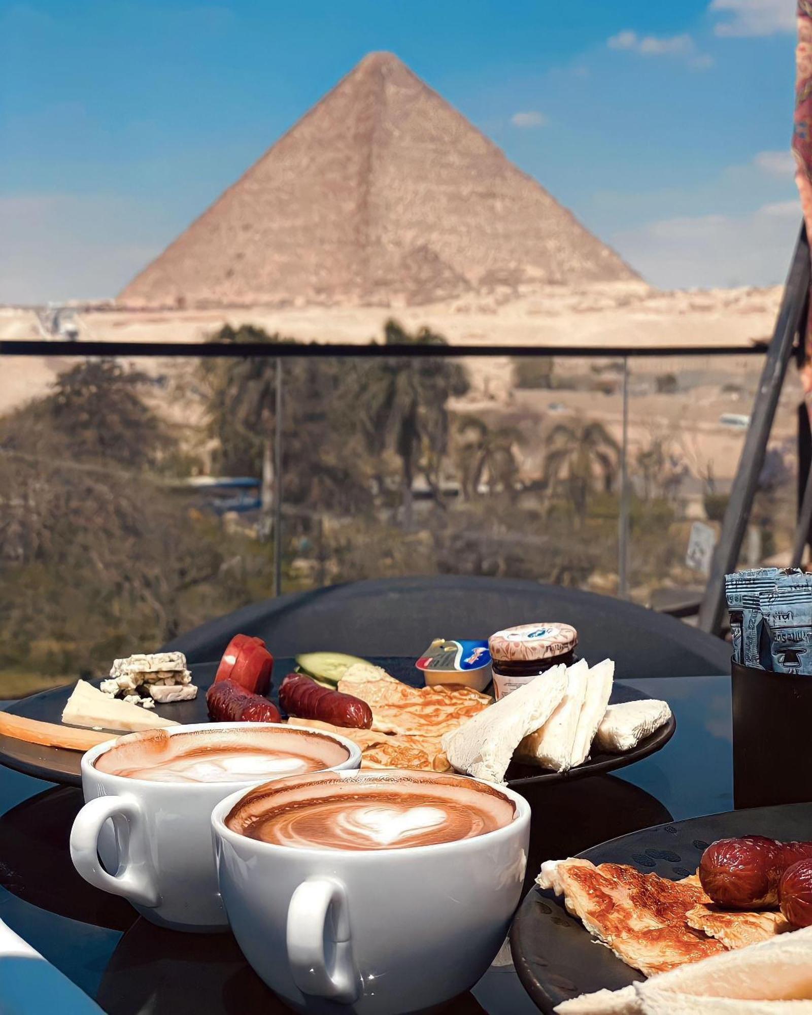 Shadow Pyramids Suites And Jacuzzi Kafret el-Gabal 외부 사진