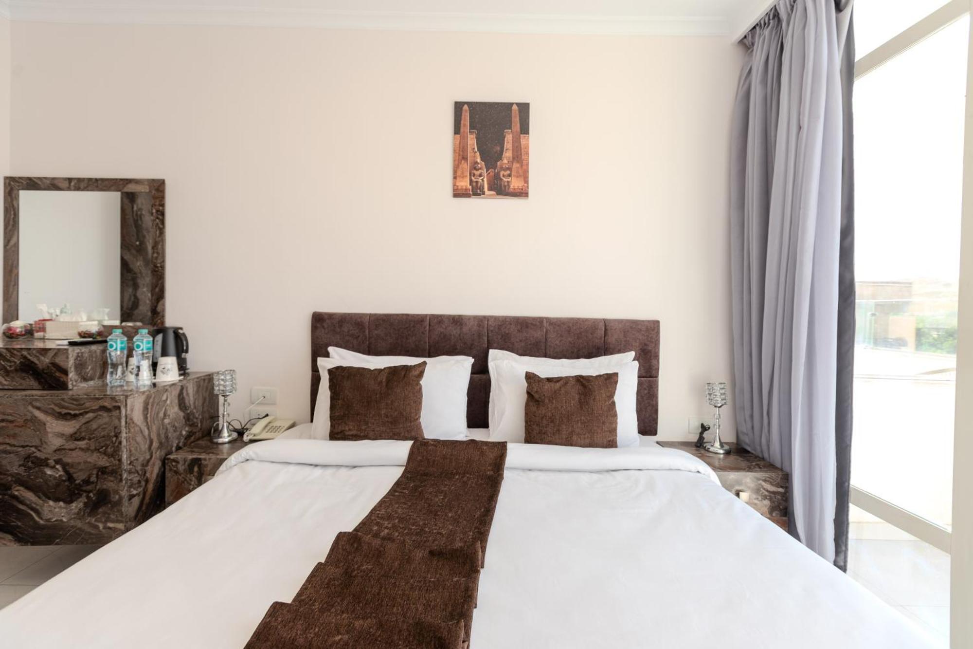 Shadow Pyramids Suites And Jacuzzi Kafret el-Gabal 외부 사진